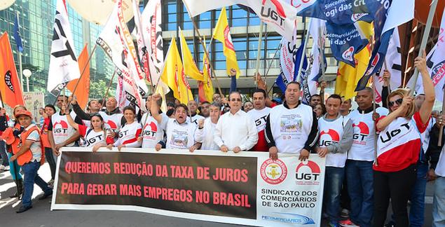 Como atrair os trabalhadores de volta aos sindicatos?
